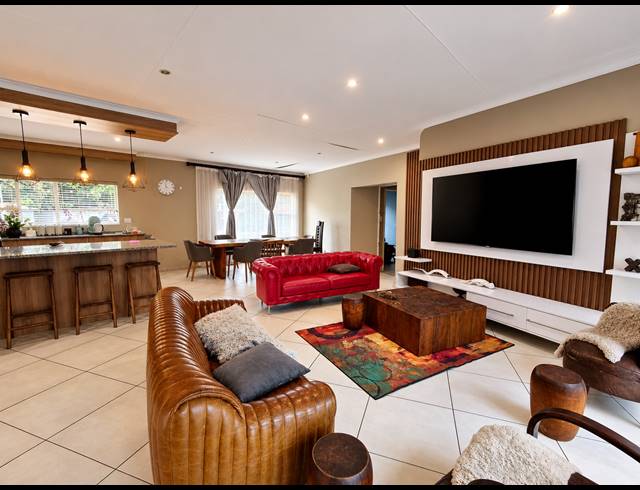 4 BEDROOM HOUSE TO LET IN THREE RIVERS EAST